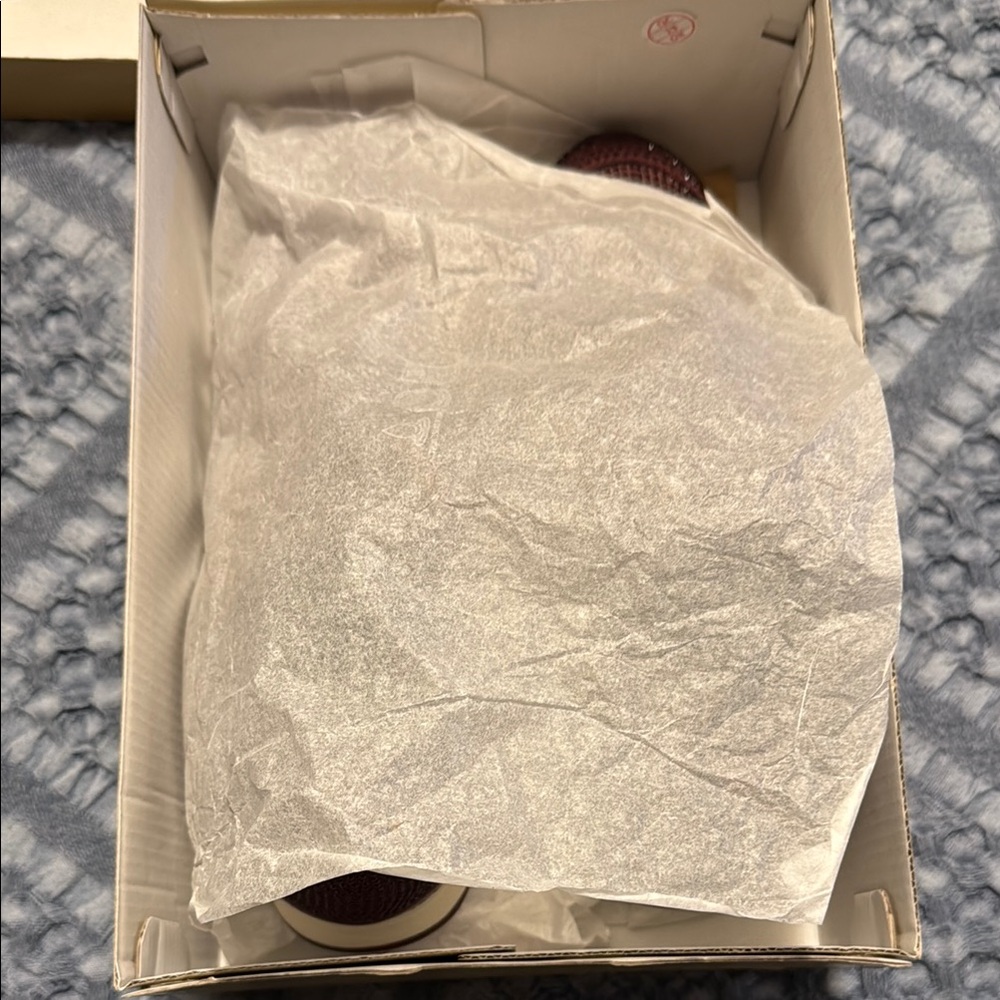 Michael Kors Gold Box - Picture 7 of 7